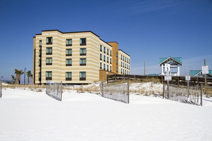 Wavecrest Lodge