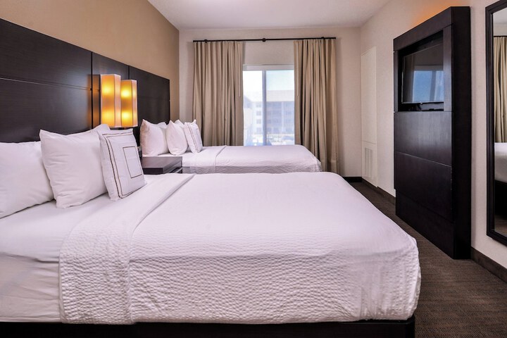 Room 33 of 55