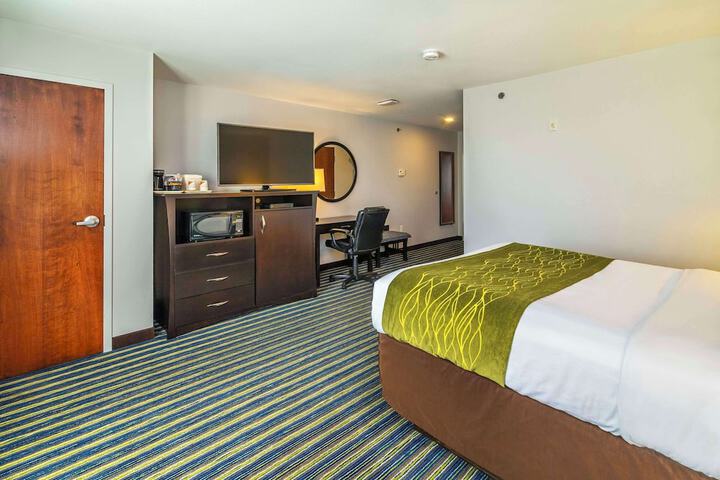 Comfort Inn & Suites