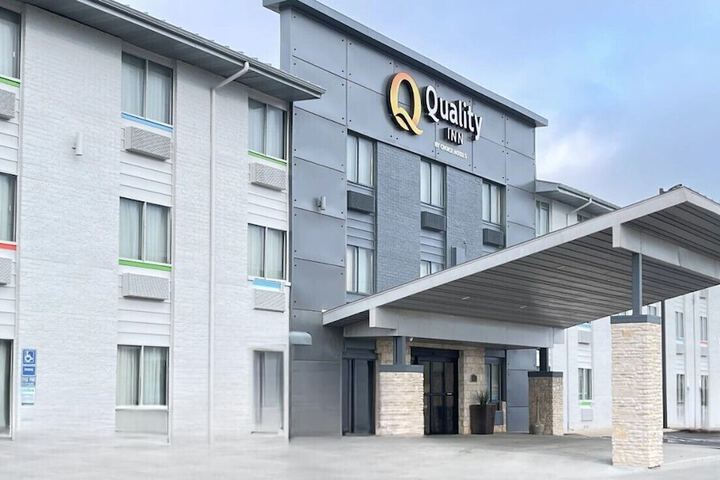Hotel 2 of 44