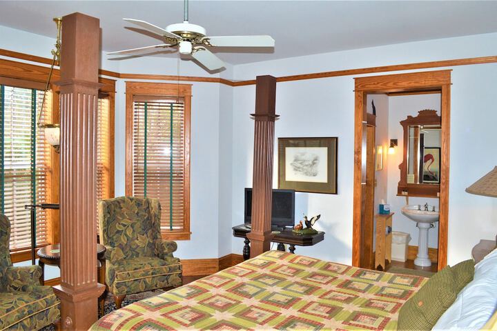 Roanoke Island Inn