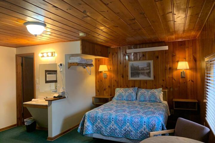 Room 9 of 26
