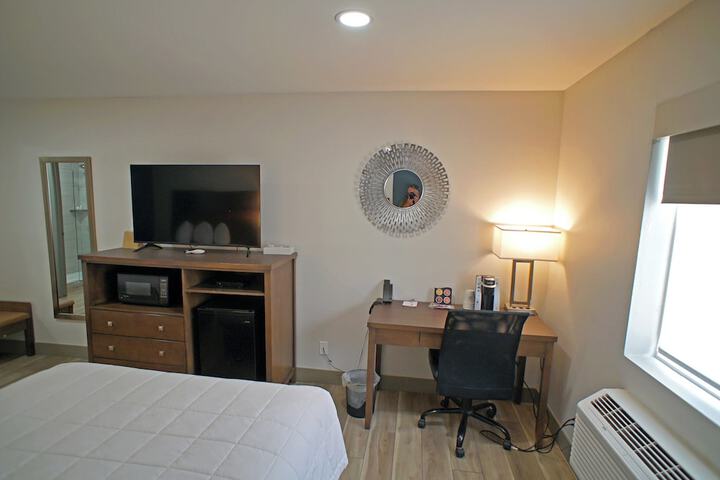 Room 40 of 77