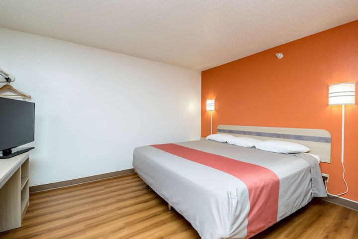 Room 28 of 42