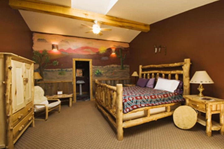 Room 8 of 33