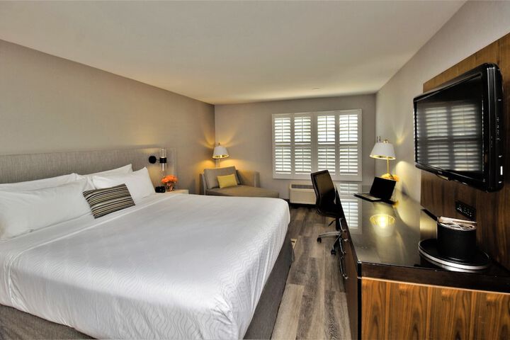 Hotel Indigo Napa Valley by IHG