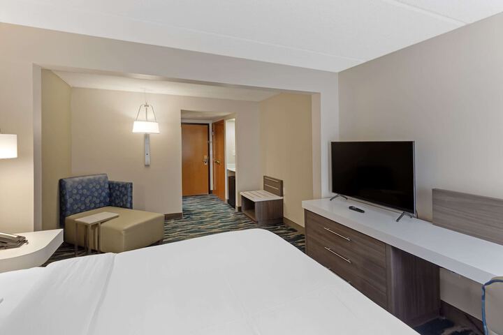 Room 54 of 72
