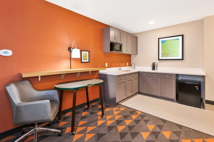 Holiday Inn & Suites Toledo Southwest - Perrysburg by IHG