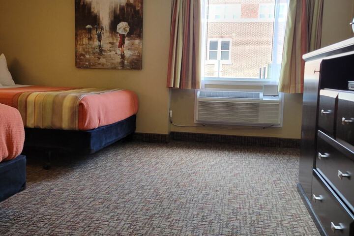 Room 15 of 25