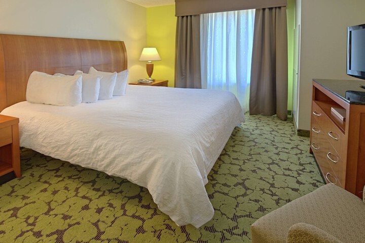 Room 12 of 34