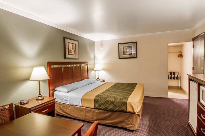 Room 7 of 23
