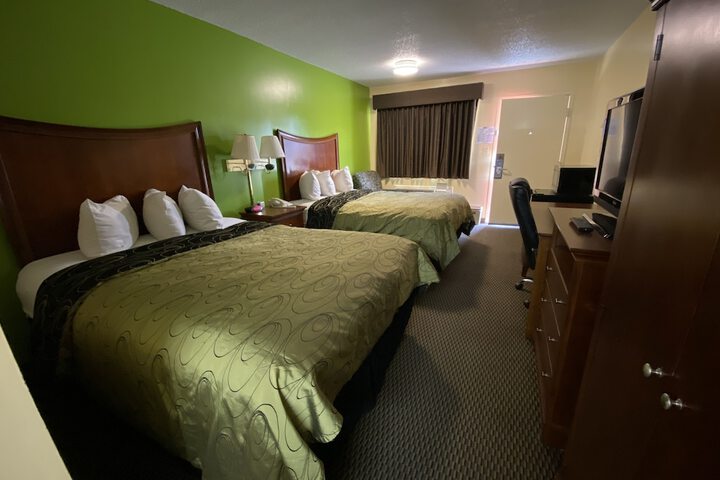 Room 17 of 35