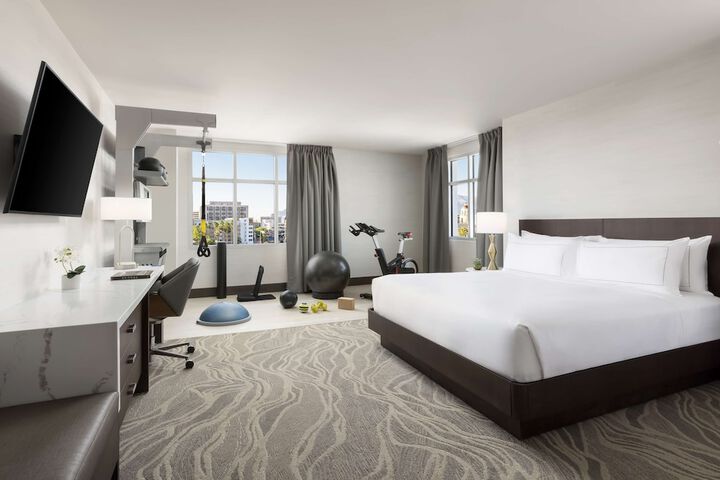Room 28 of 106
