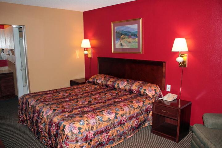 Room 8 of 31