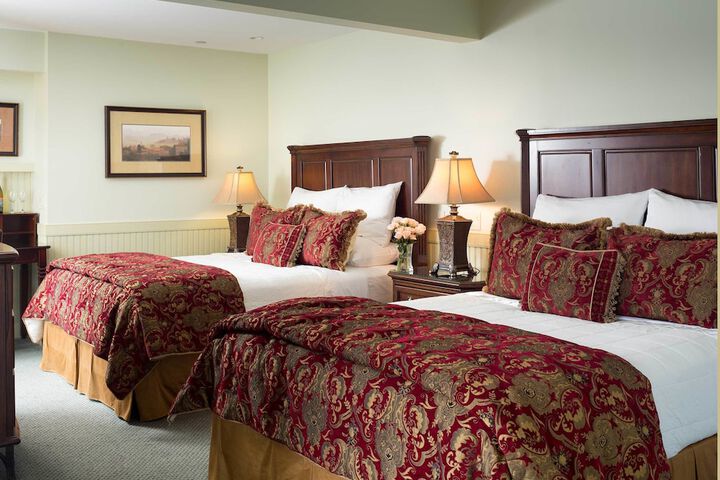 Grand Harbor Inn