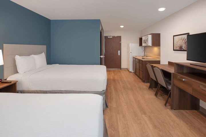 Room 16 of 28