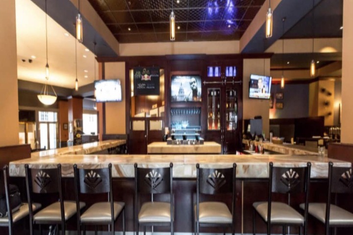 Lounge 159 of 169