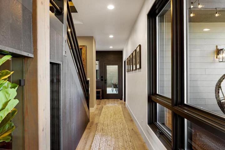 Escape to Wine Country Luxurious Getaway Awaits
