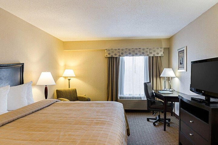 Room 7 of 30