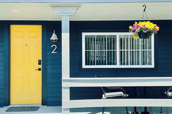 Seascape Motel & Cottages