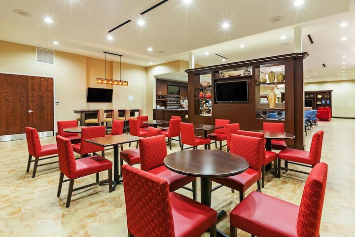 Clarion Hotel The Colony - Plano West