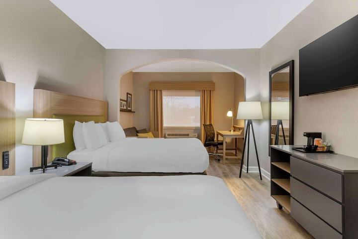 Comfort Suites Shenandoah-The Woodlands