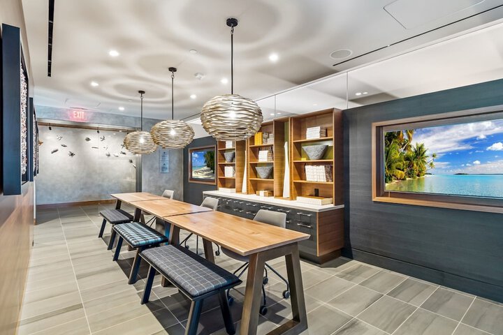 Global Luxury Suites at Reston Town Center