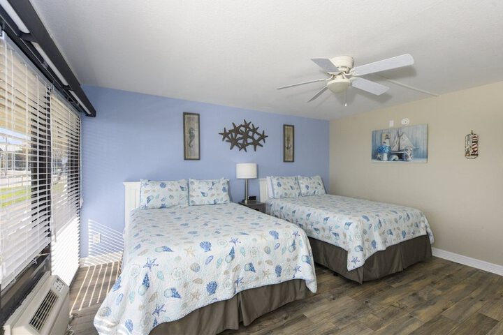 Room 156 of 248