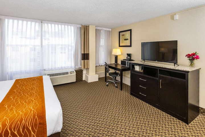 Room 10 of 43