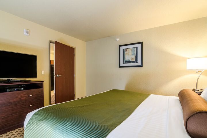 Room 7 of 37