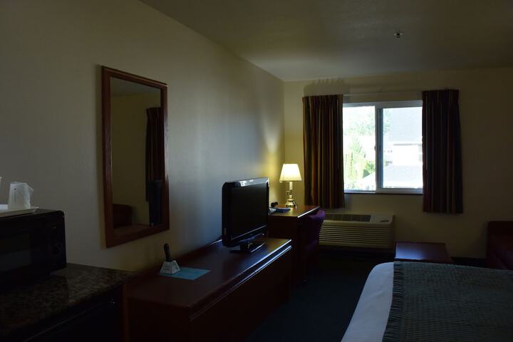 Travelodge Suites by Wyndham Newberg