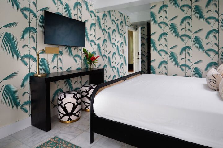 Room 48 of 62