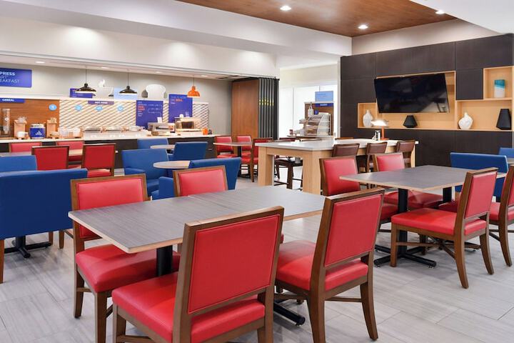 Holiday Inn Express & Suites Laplace by IHG