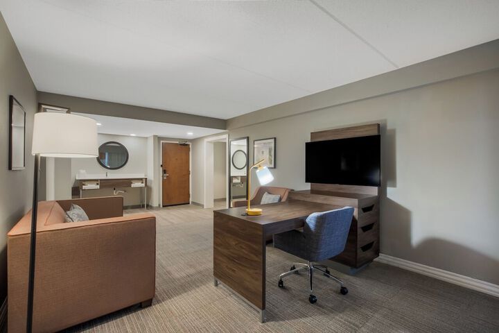 Hampton Inn by Hilton Philadelphia / Willow Grove