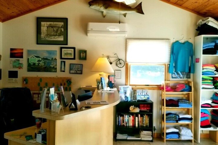 Ocracoke Harbor Inn