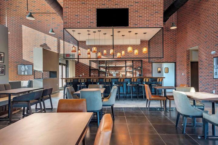 Lyric Hotel West End Trademark Collection by Wyndham