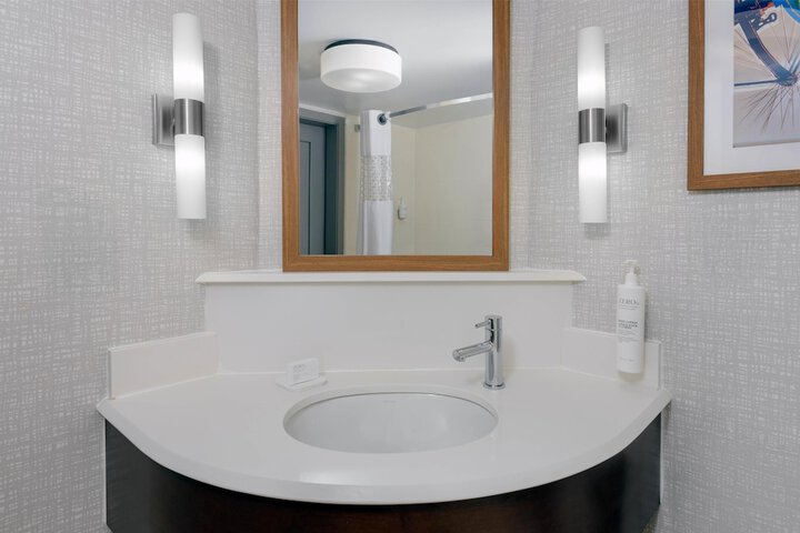 Hampton Inn Buffalo-Airport / Galleria Mall