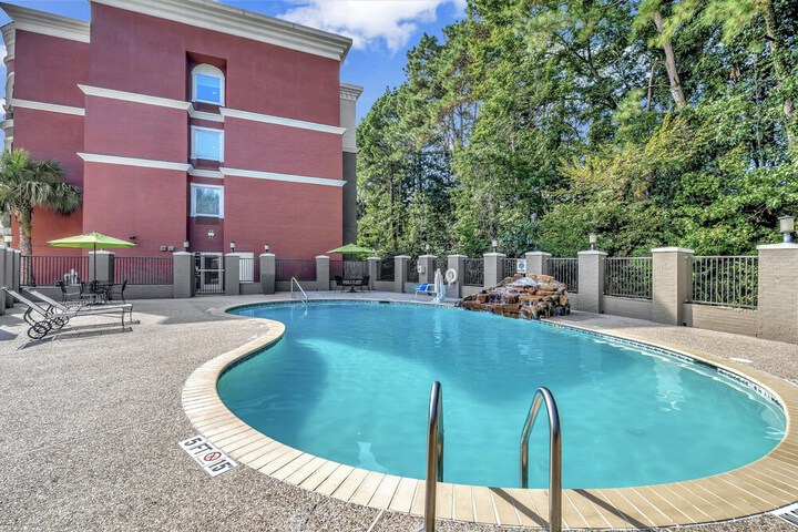 Holiday Inn Express & Suites Lufkin South by IHG