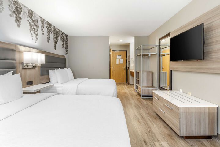 Room 34 of 51