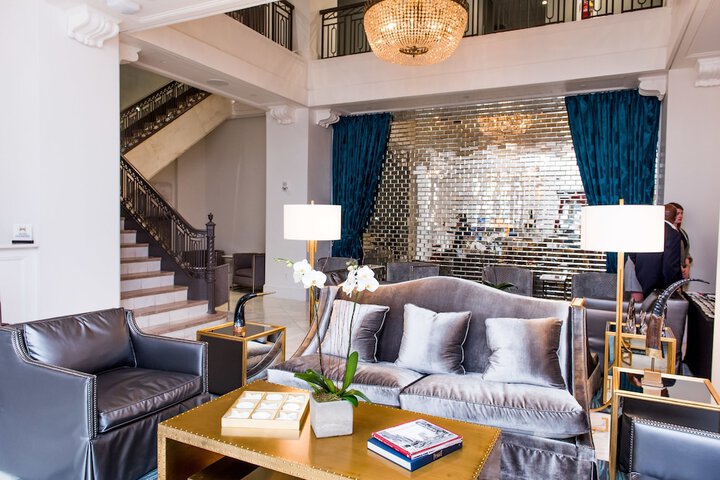 Redmont Hotel Birmingham Curio Collection by Hilton