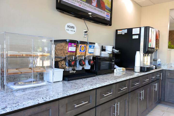 Breakfast/Coffee Service 68 of 71