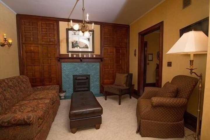 Room 116 of 149