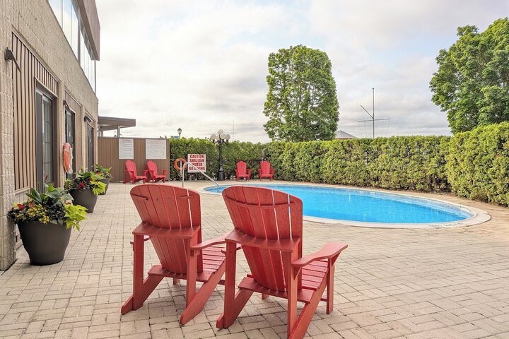 Confederation Place - Hotel