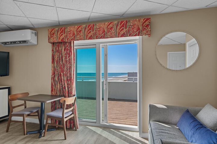 The Sandbar Hotel Trademark Collection by Wyndham