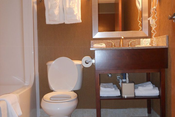 Room 33 of 45