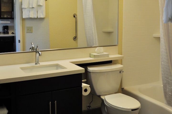 Candlewood Suites Bay City by IHG
