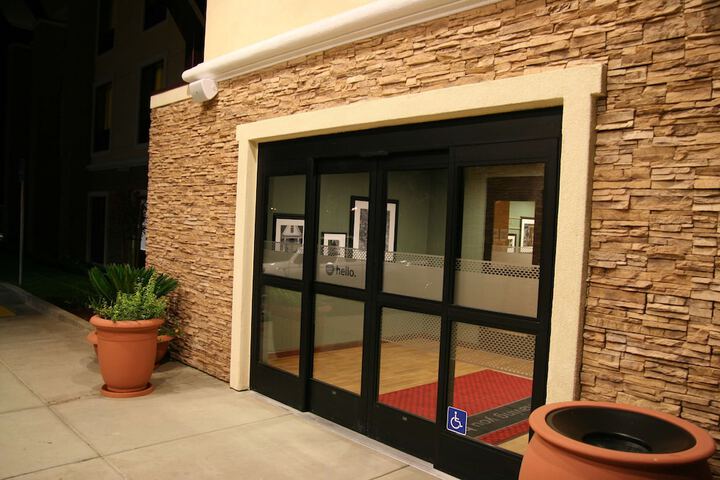 Hotel 2 of 28