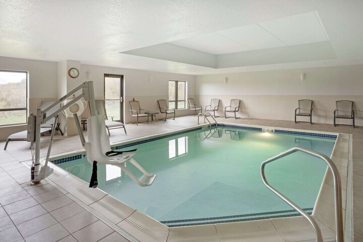 Comfort Suites Bloomsburg