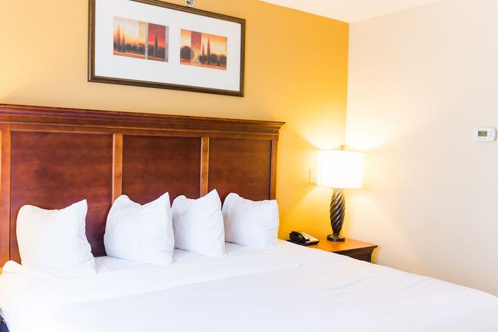 Country Inn & Suites by Radisson Helen, GA