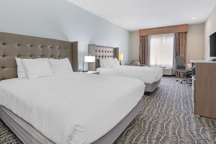 Best Western Plus Peppertree Inn at Omak